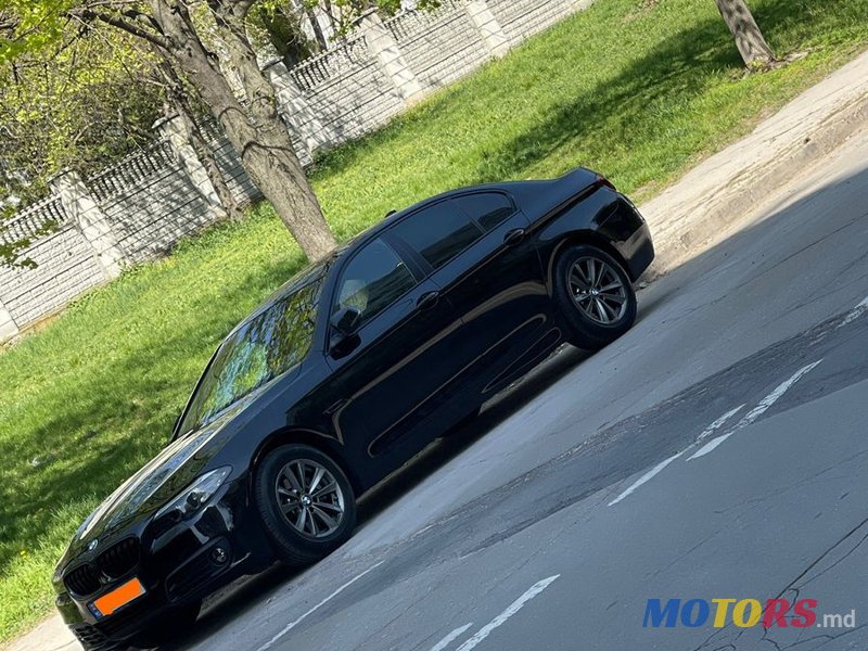 2015' BMW 5 Series photo #1