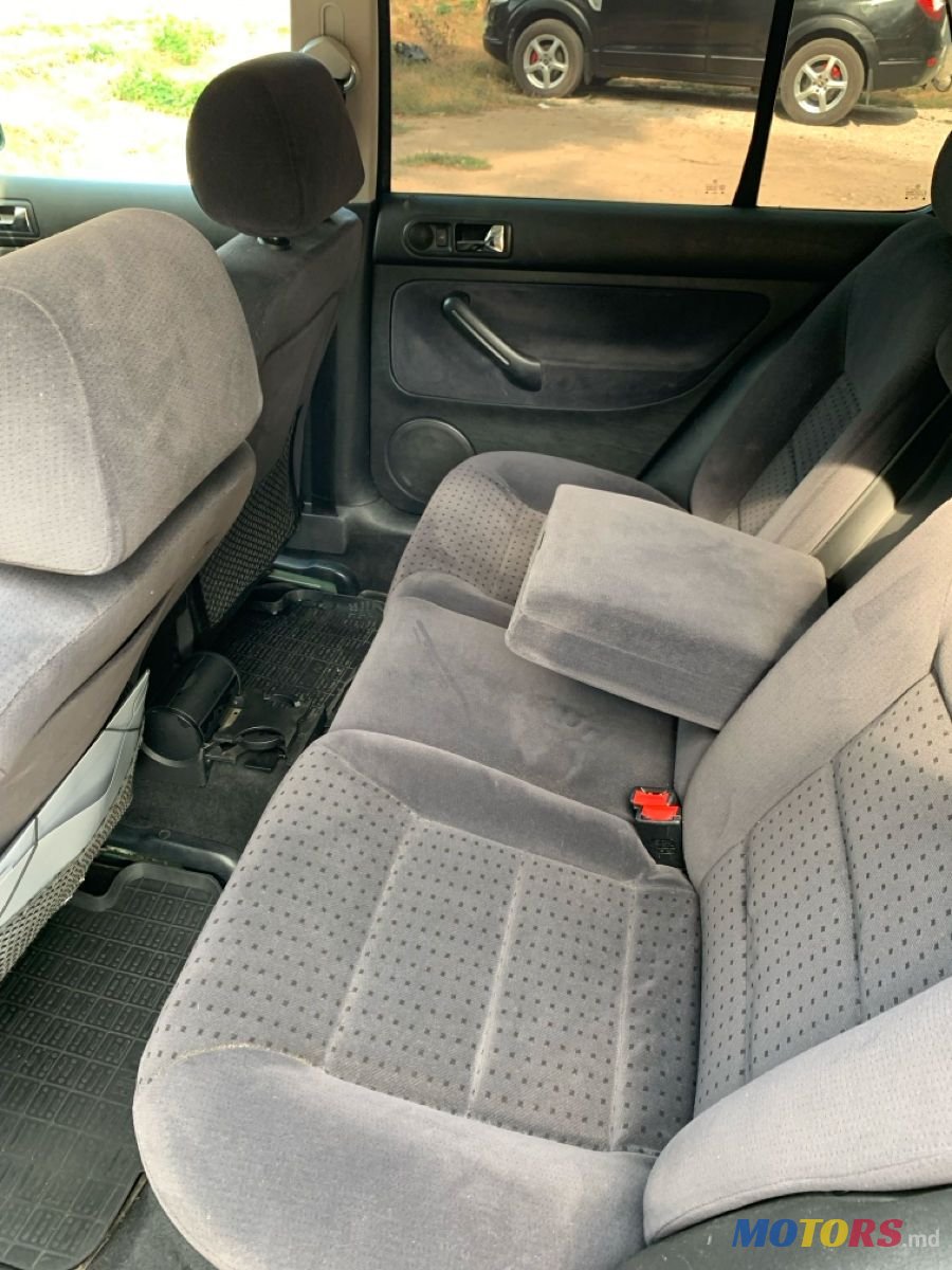 1999' Volkswagen Golf photo #6