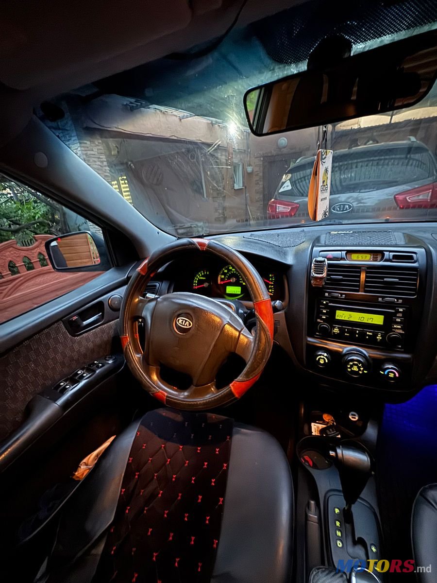 2005' Kia Sportage photo #3