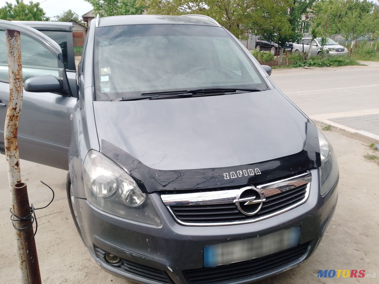 2006' Opel Zafira photo #1