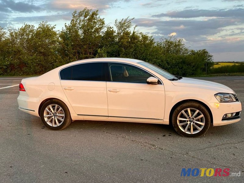 2014' Volkswagen Passat photo #3