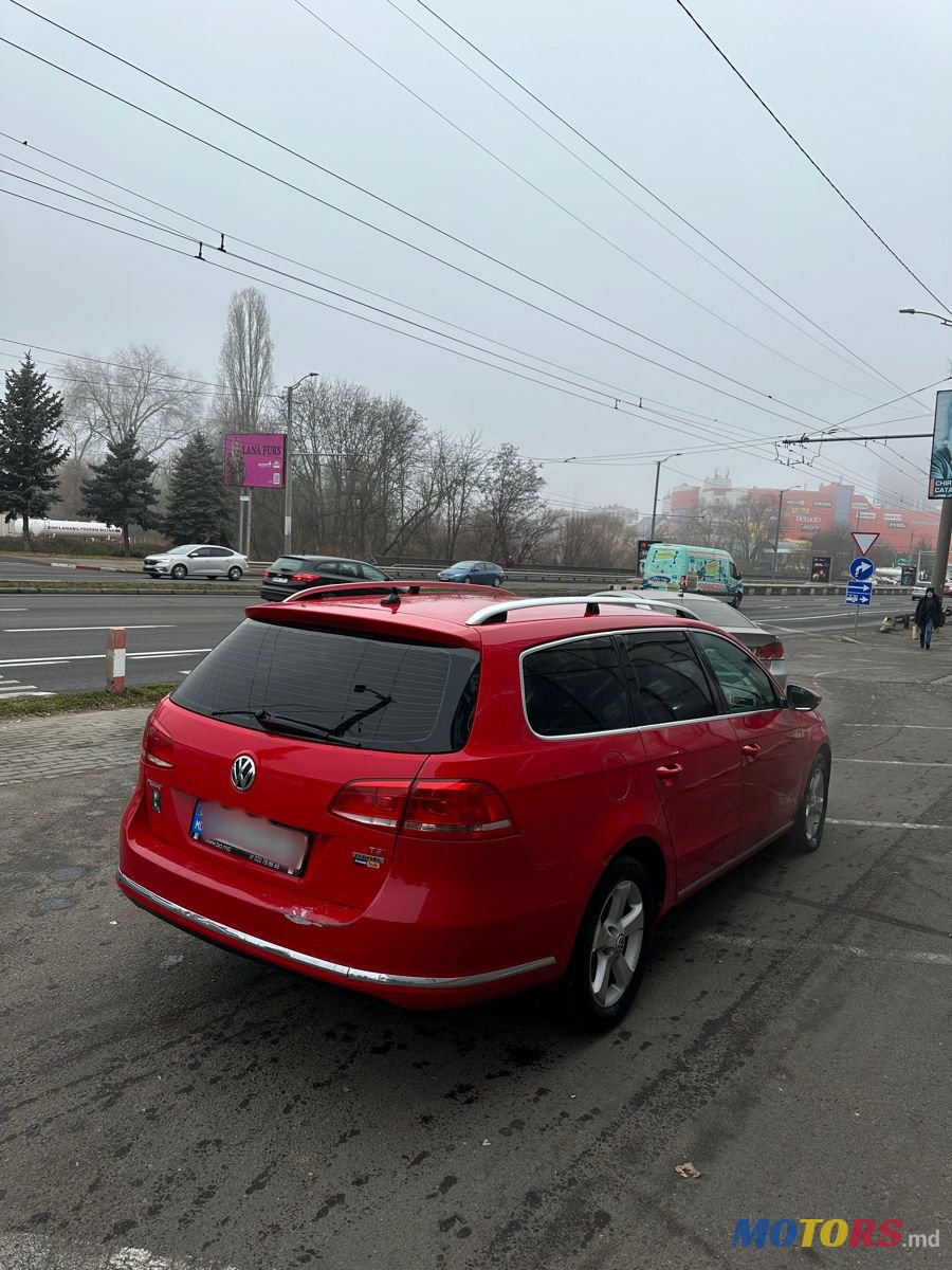 2012' Volkswagen Passat photo #5