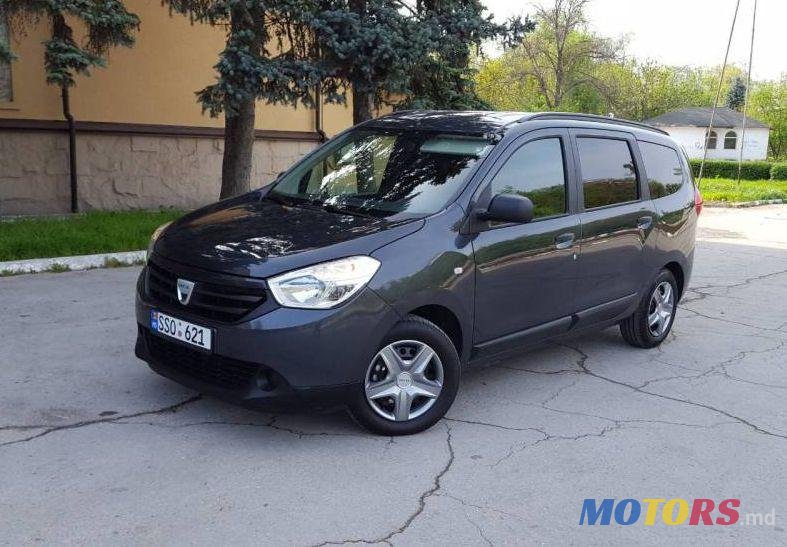 2013' Dacia Lodgy photo #2
