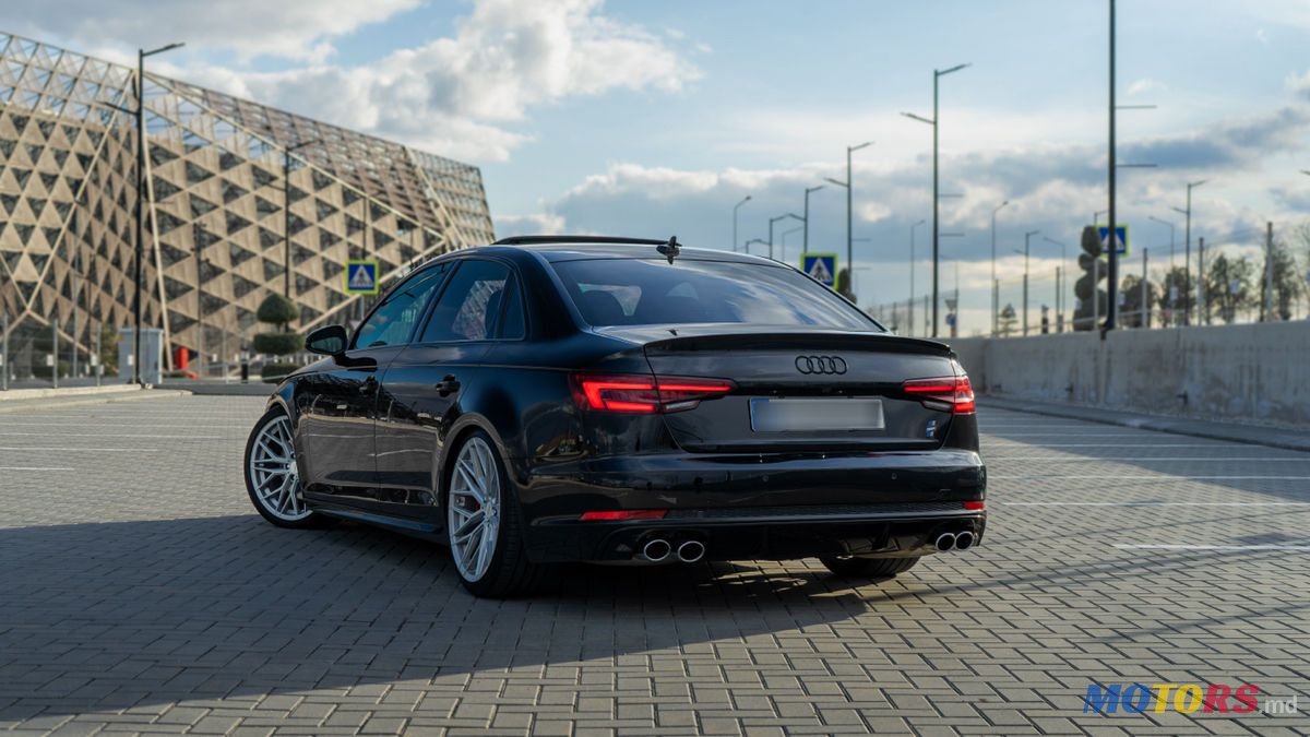 2018' Audi A4 photo #4