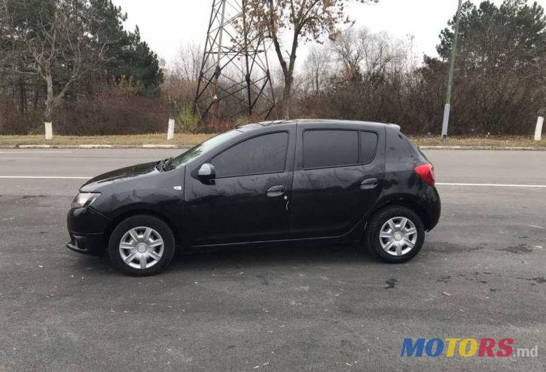 2012' Dacia Sandero photo #1