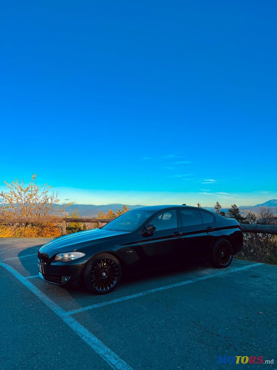 2012' BMW 5 Series photo #1