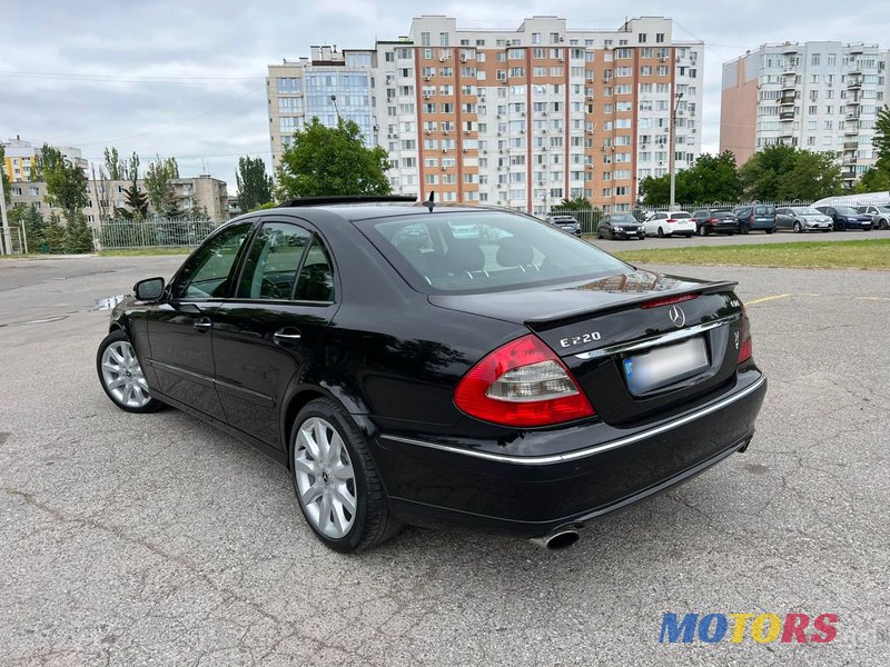 2007' Mercedes-Benz E Класс photo #4