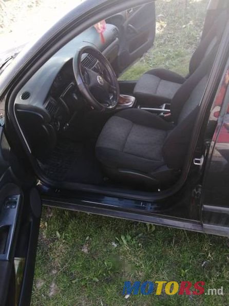 2000' Volkswagen Passat photo #2