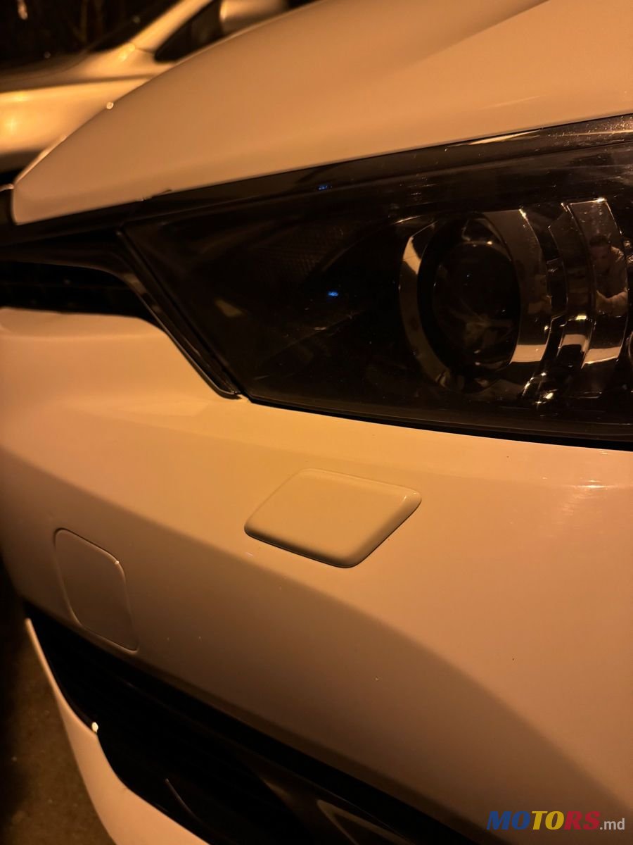 2015' Toyota Auris photo #5