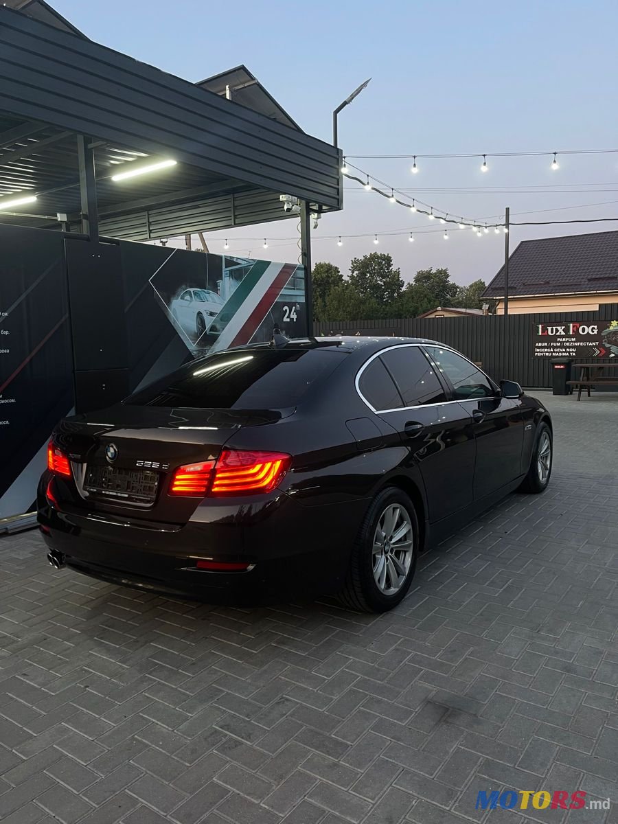 2016' BMW 5 Series photo #1