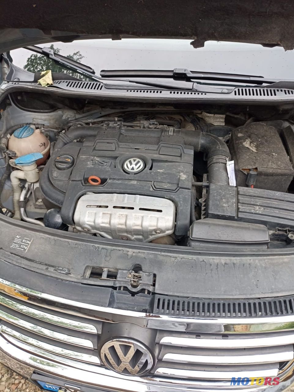 2010' Volkswagen Touran photo #6