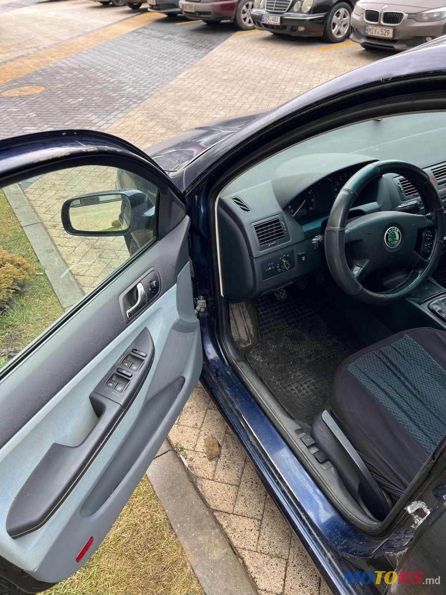 2001' Skoda Fabia photo #4