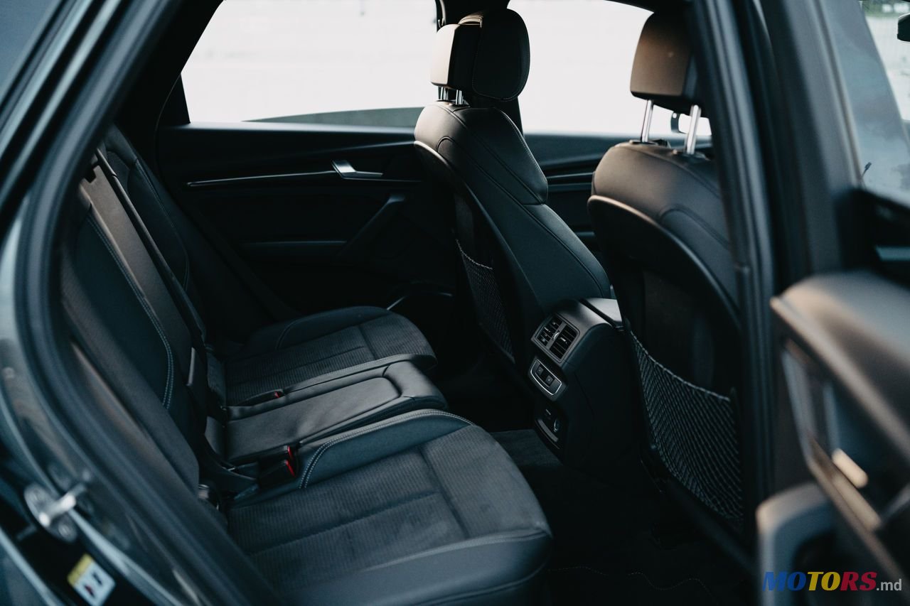 2022' Audi SQ5 photo #5