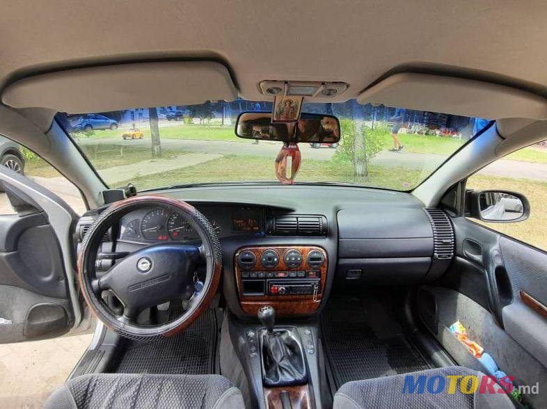 1996' Opel Omega photo #4