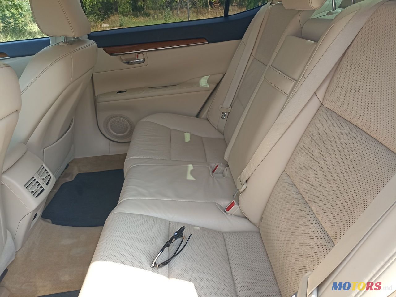 2014' Lexus Es Series photo #5