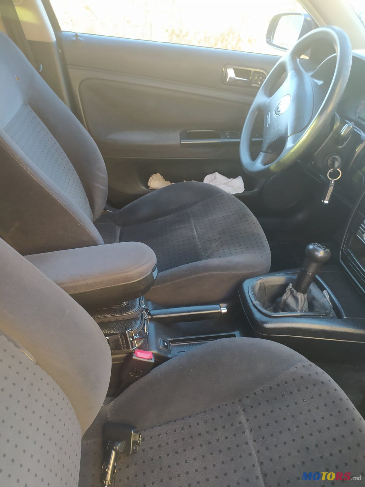 1998' Volkswagen Passat photo #2