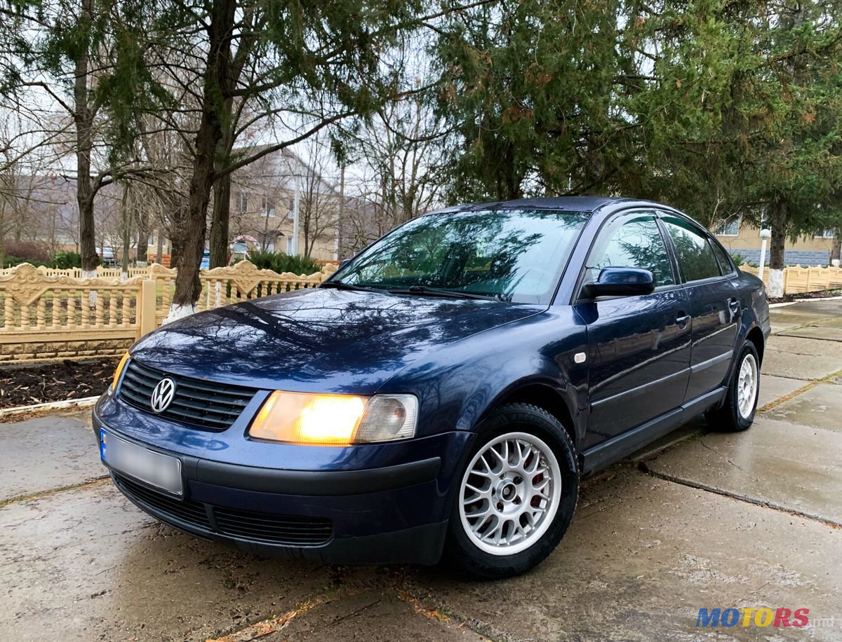 2000' Volkswagen Passat photo #5