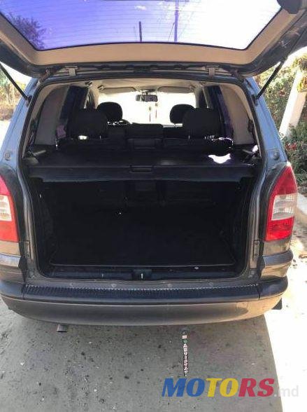 2004' Opel Zafira photo #4