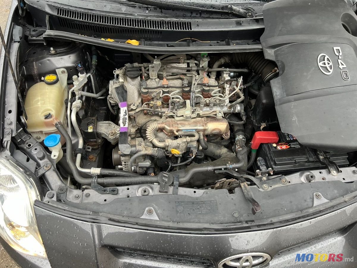 2007' Toyota Auris photo #6