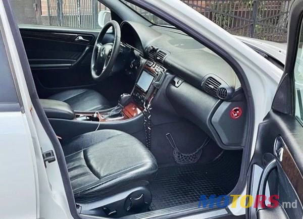 2004' Mercedes-Benz C-Class photo #6