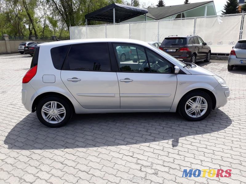 2008' Renault Scenic photo #2