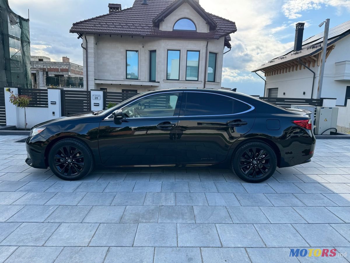 2013' Lexus Es Series photo #5