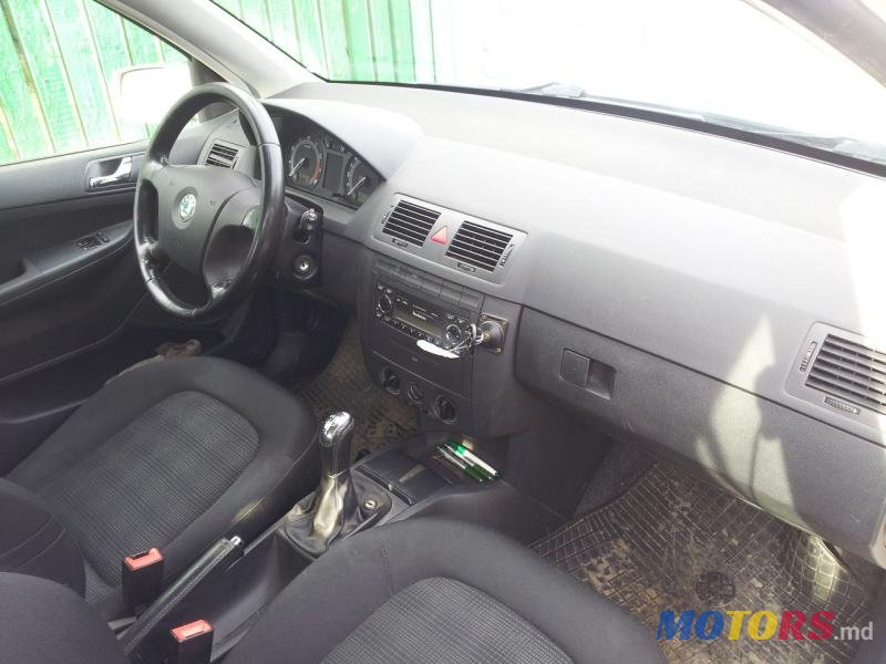 2005' Skoda Fabia photo #3