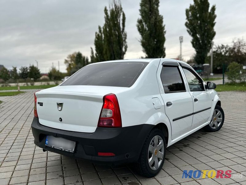 2012' Dacia Logan photo #3