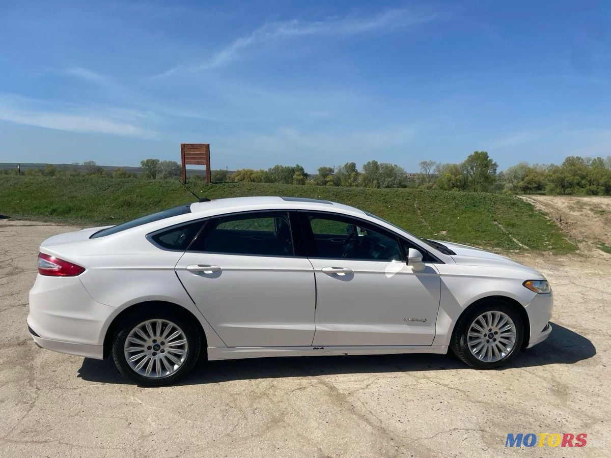 2014' Ford Fusion photo #5