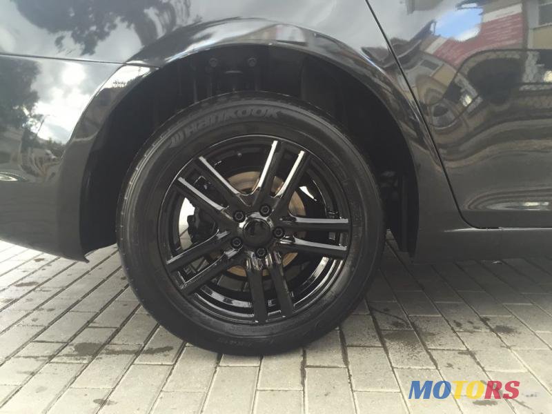 2010' Chevrolet Cruze photo #2