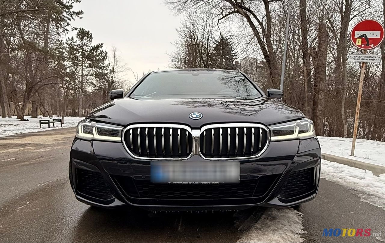 2021' BMW 5 Series photo #1