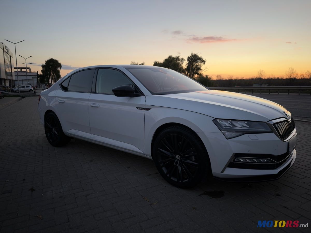 2021' Skoda Superb photo #4