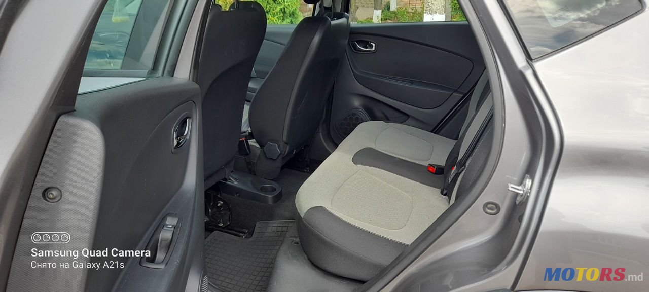 2015' Renault Captur photo #3