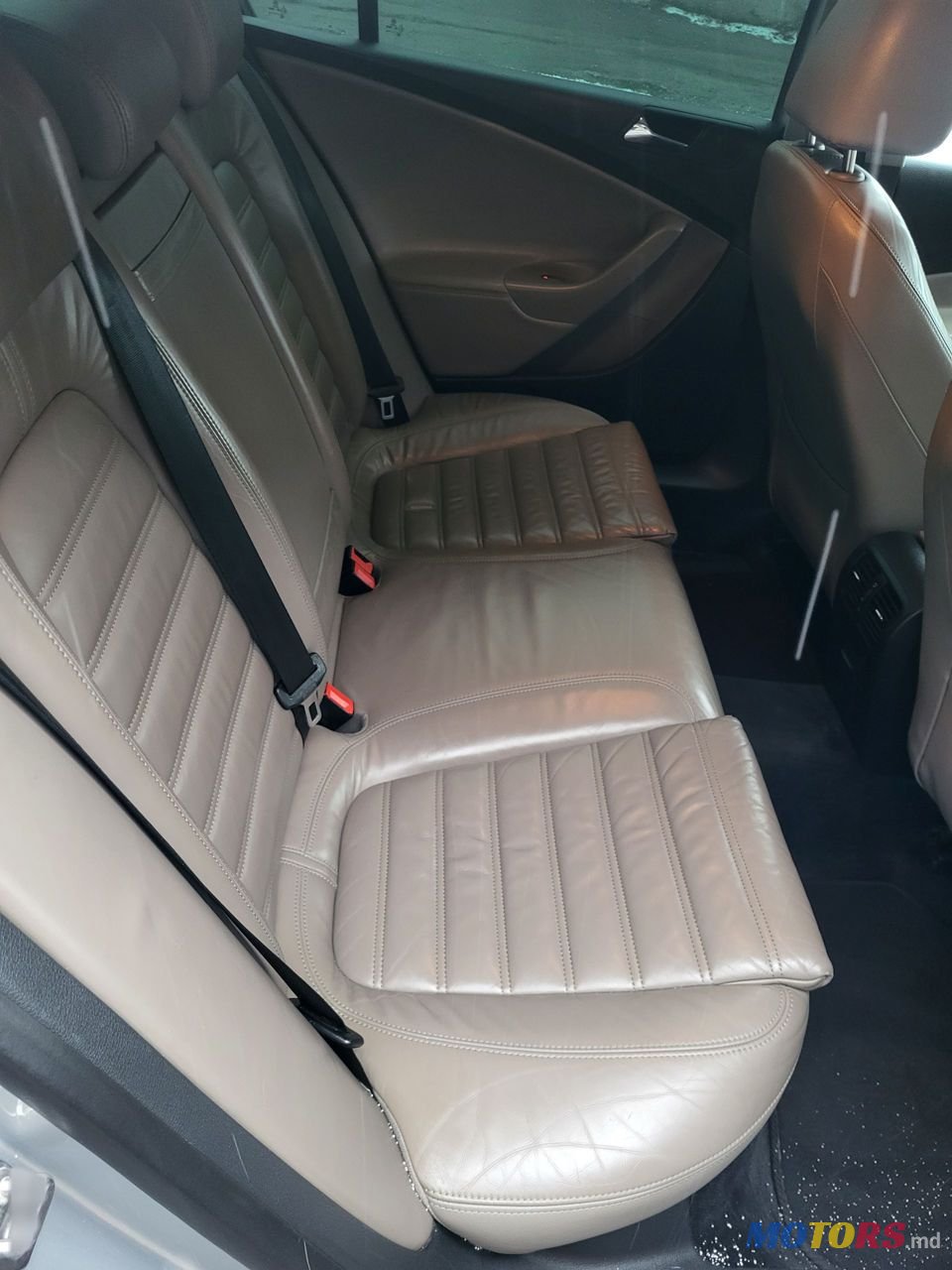 2006' Volkswagen Passat photo #5