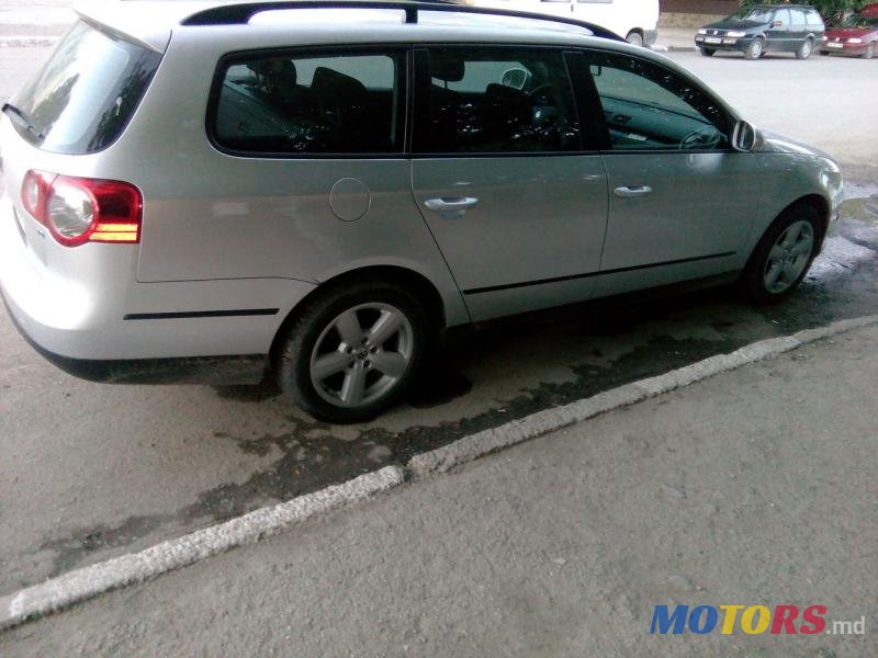 2006' Volkswagen Passat photo #2