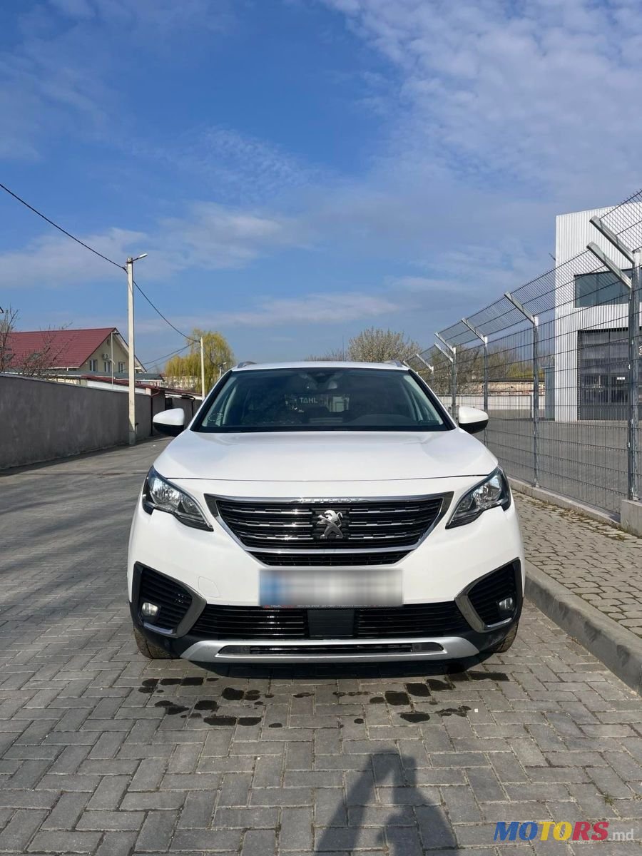 2019' Peugeot 5008 photo #6