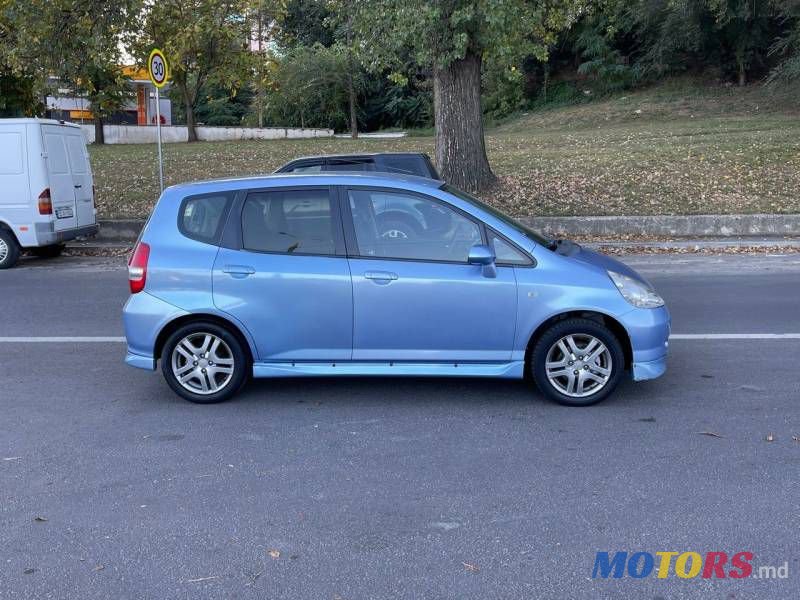 2004' Honda Jazz photo #1