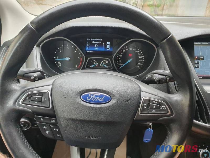 2015' Ford Focus photo #5
