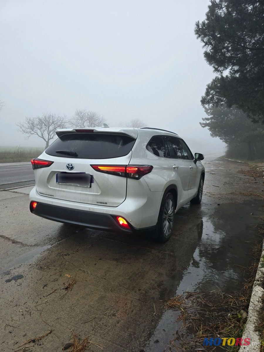 2022' Toyota Highlander photo #6