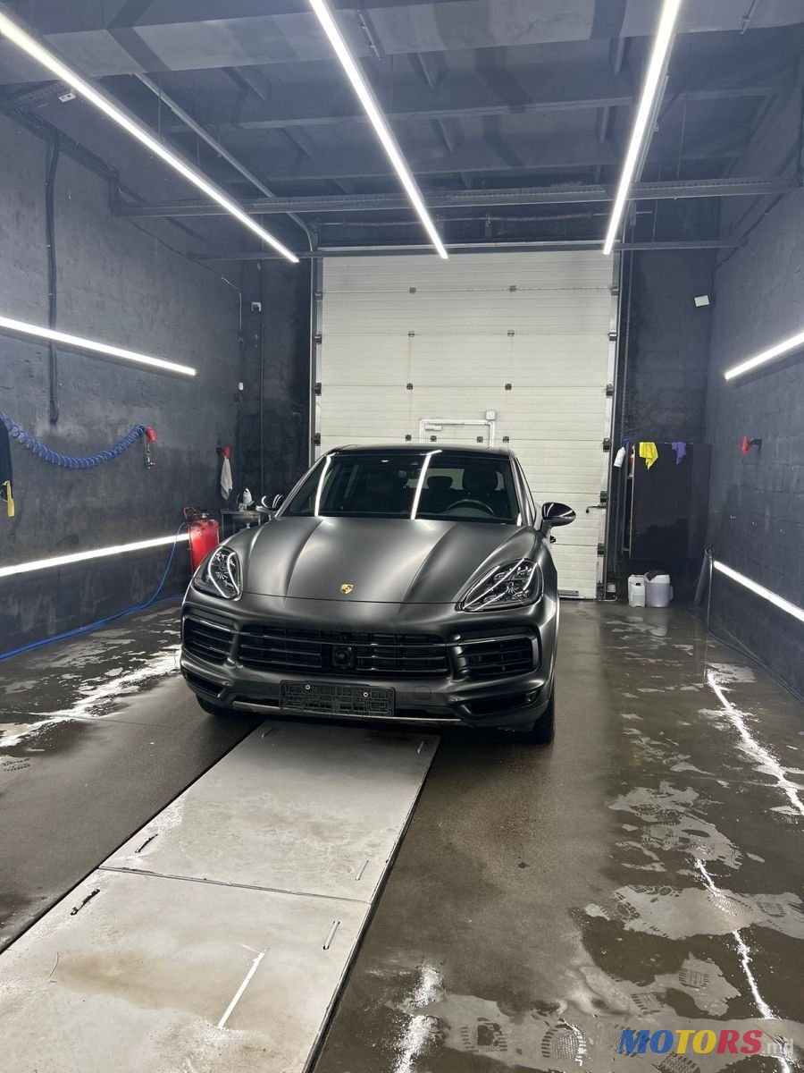 2018' Porsche Cayenne photo #2