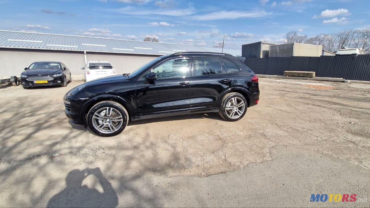 2014' Porsche Cayenne photo #5