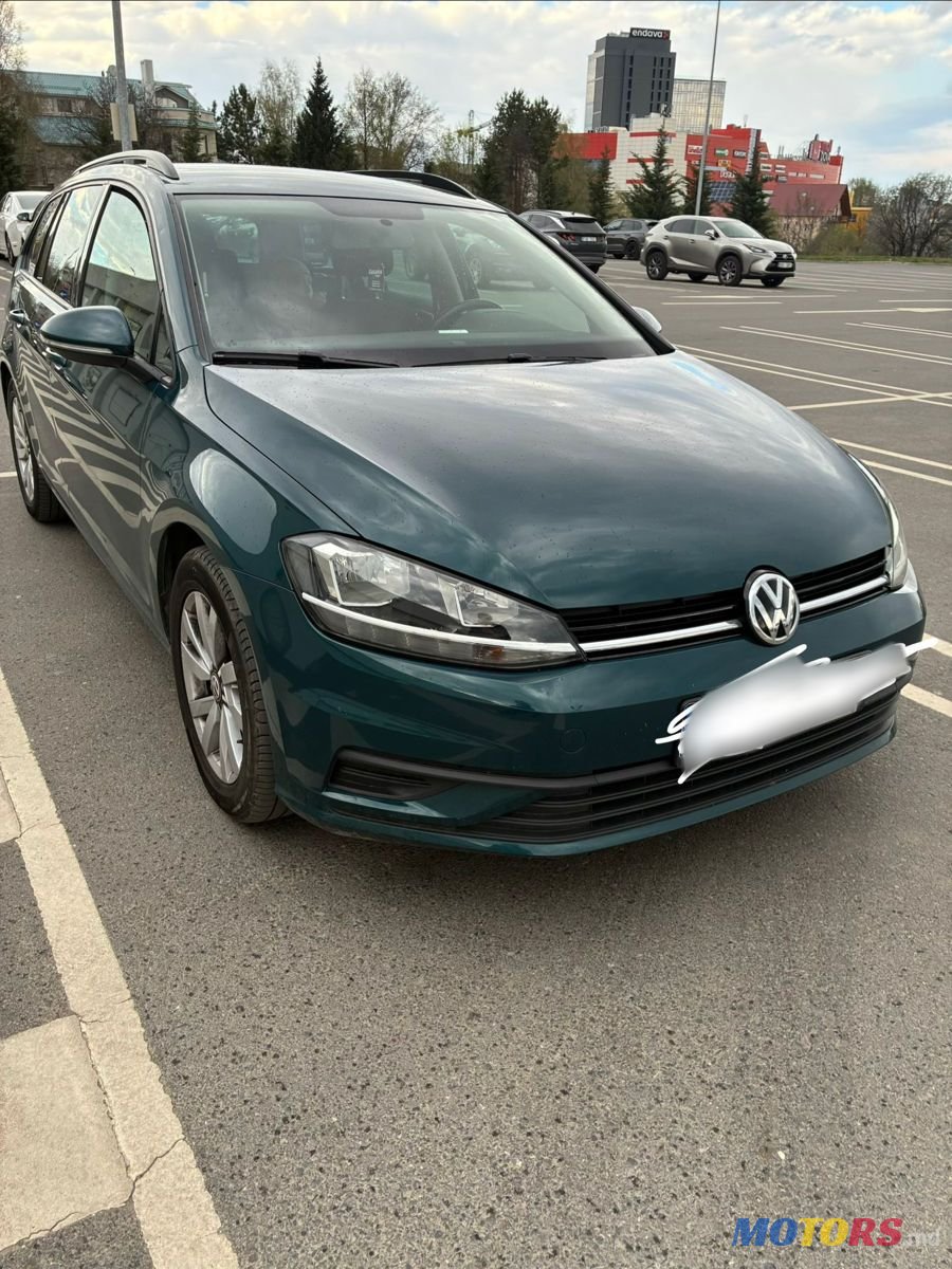 2017' Volkswagen Golf photo #1