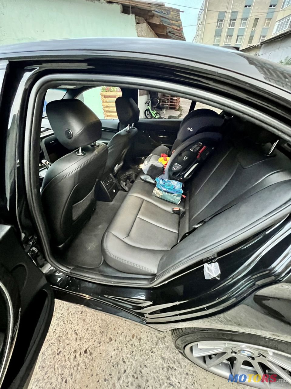 2016' BMW 3 Series photo #6