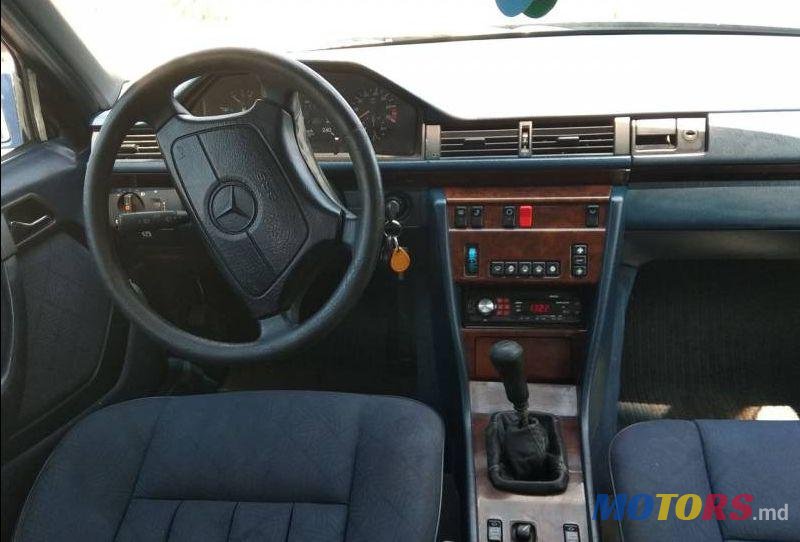 1994' Mercedes-Benz 124 photo #1