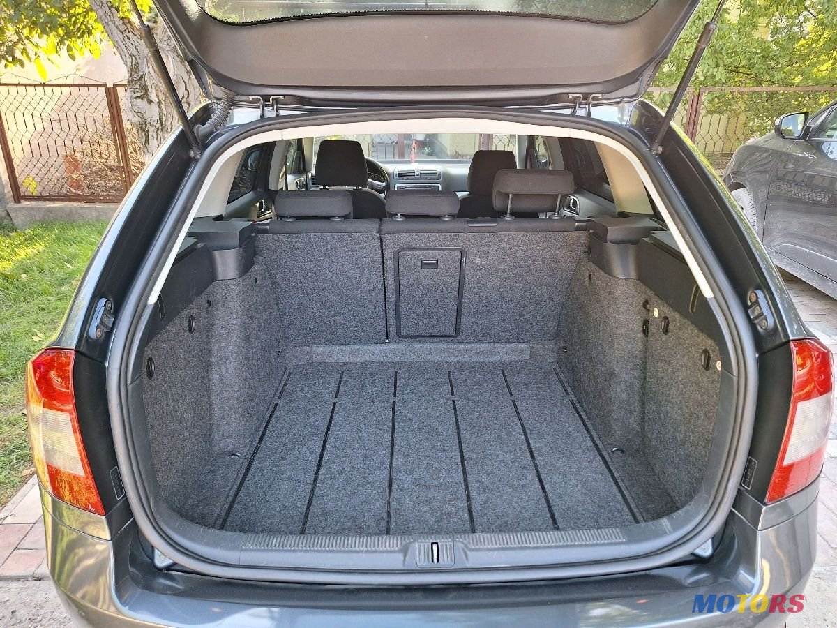 2009' Skoda Octavia photo #5