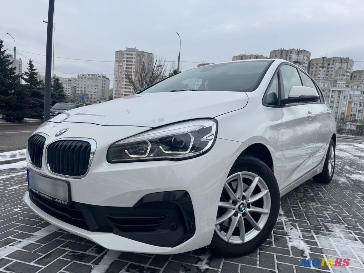 2021' BMW 2 Series Active Tourer photo #2