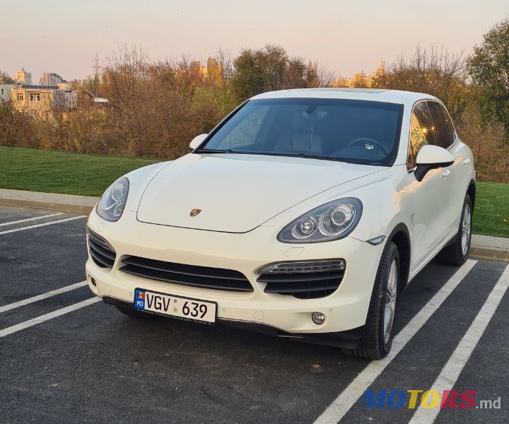 2011' Porsche Cayenne photo #1