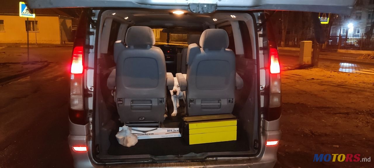 2005' Mercedes-Benz Viano photo #3