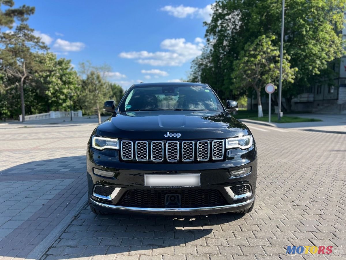 2018' Jeep Grand Cherokee photo #1