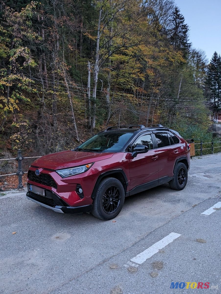 2020' Toyota RAV4 photo #1